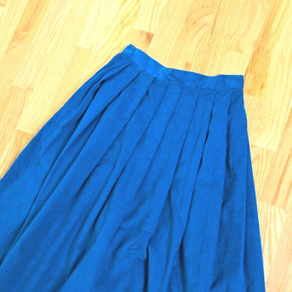 Vintage Laura Ashley women's Corduroy full Pleated Skirt - Picture 2 of 7